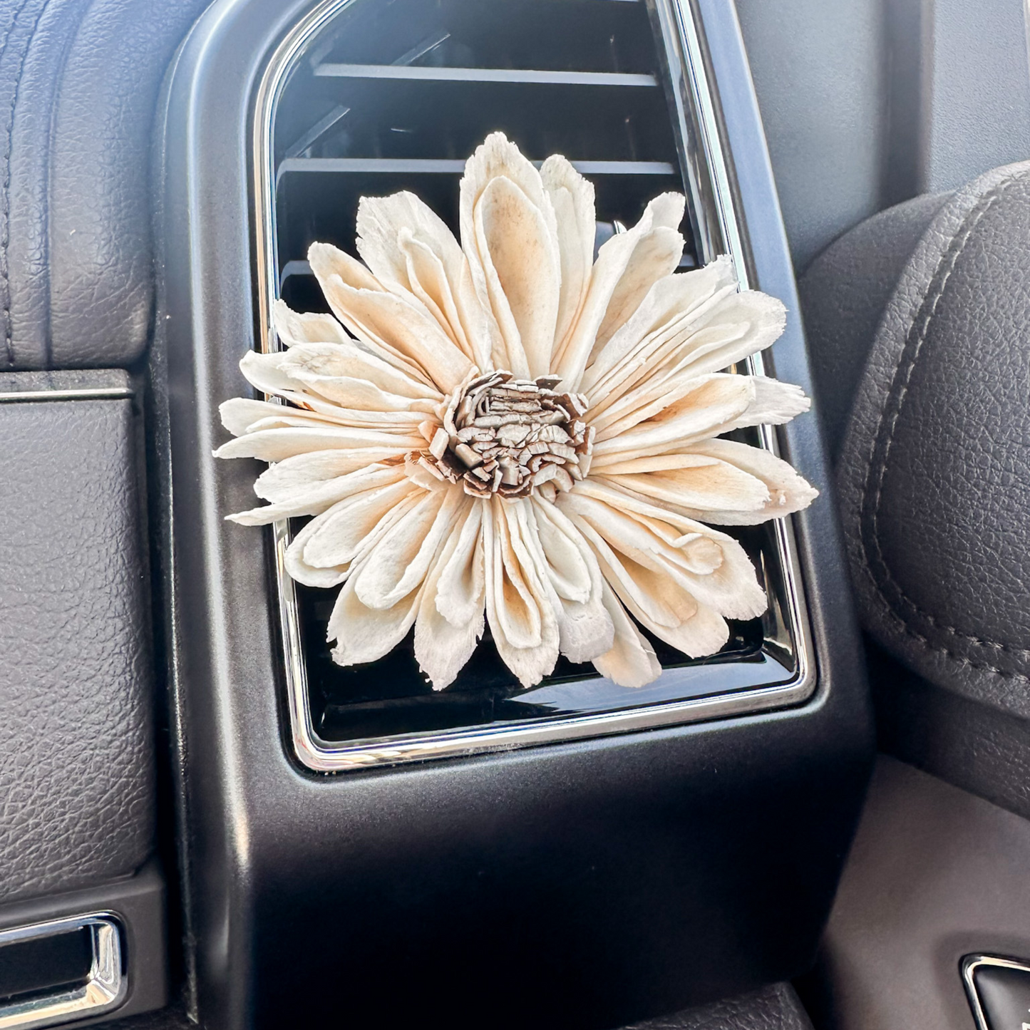 Cashmere Breeze Car Freshener Air Vent Clip